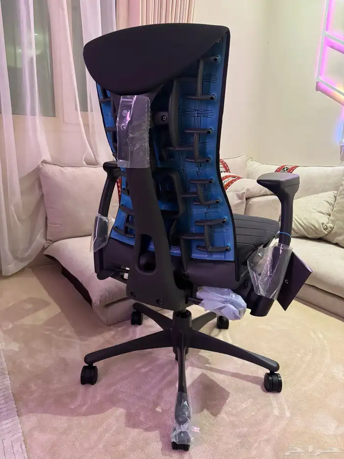 Herman Miller Gaming Logitech هيرمان ميلر كرسي جيمنج 13