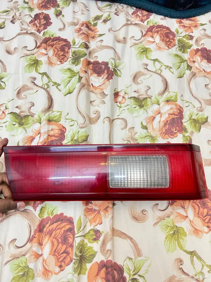 للبيع اصطب كامري 1998 إلى 2000 اصلي 2