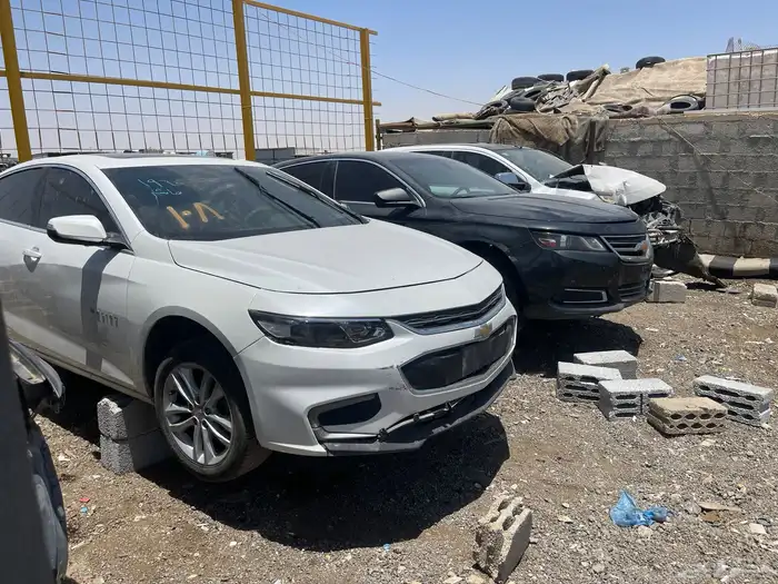 سيارات جمس و فورد تباع قطع غيار من مجموعة محلات في التشليح 25