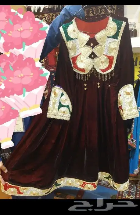 فستان جديد السعر الأصلي 500 ريال و حاليا 350 ريال عشان محتاج 0