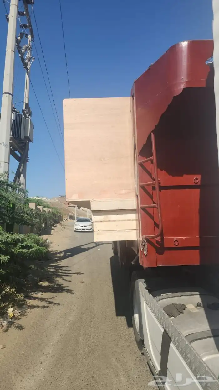 تريلات سطحات و لوابد لنقل المعدات الثقيلة و المعدات الكبيرة 17