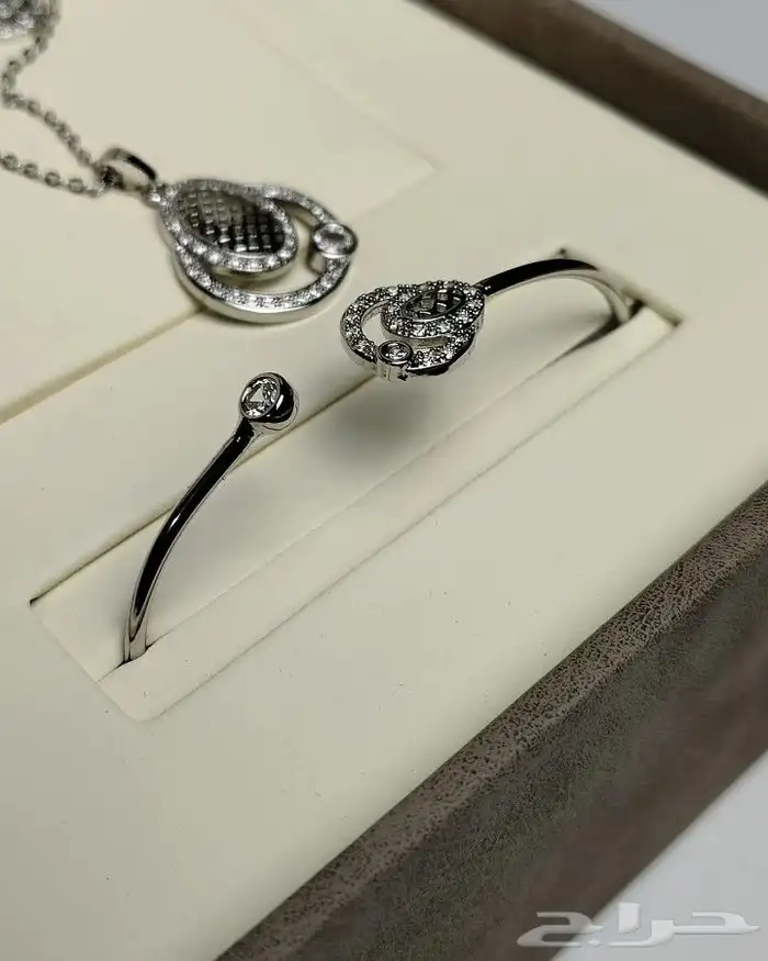 طقم ساعه نسائيه 3