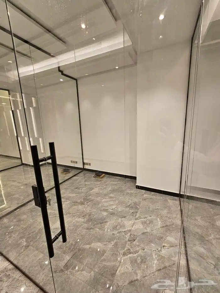 للايجار مكاتب ومعارض إدارية تجارية FOR RENT 5