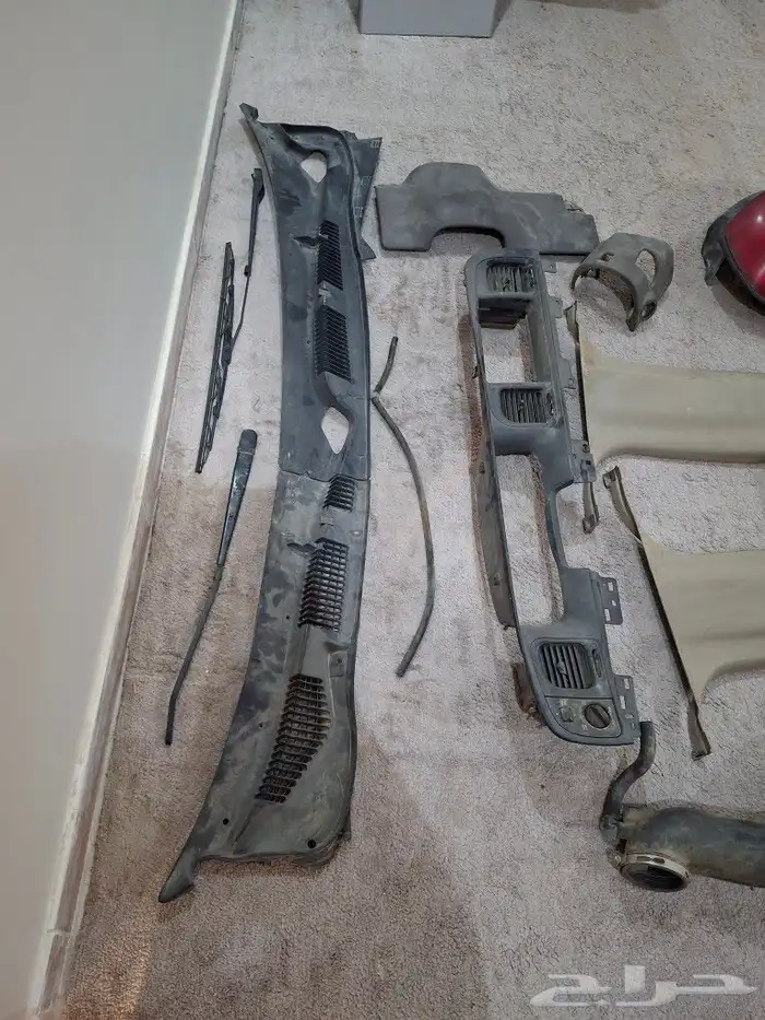 قطع غيار فورد كراون فكتوريا موديل 99 0