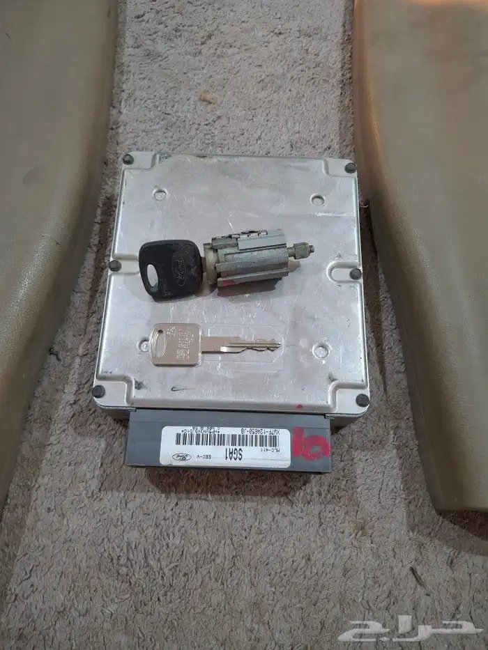 قطع غيار فورد كراون فكتوريا موديل 99 2