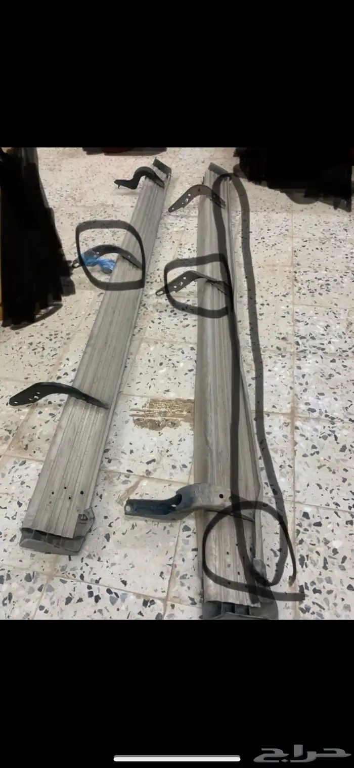 للبيع وطايات هايلكس جانبيه 0