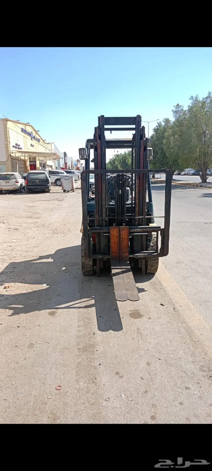 تم البيع رافعة شوكيه تويوتا 2 ونص طن بنزين وغاز 2005 مخزنه 4