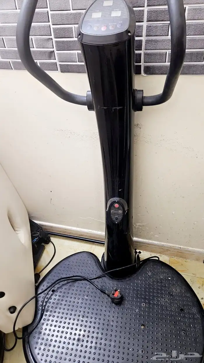 استاند تبع ثقال وحديد و دراجه و اغراض اخره 4