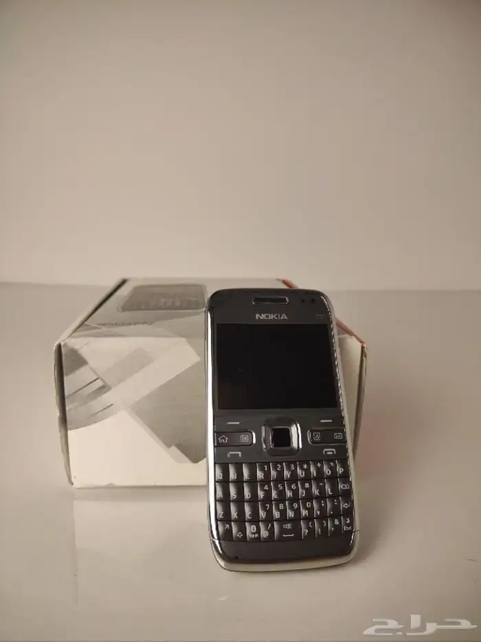 جوال البصمه الأصلي شد بلاده نزل سنه 1995 ما انفك  ابد 93