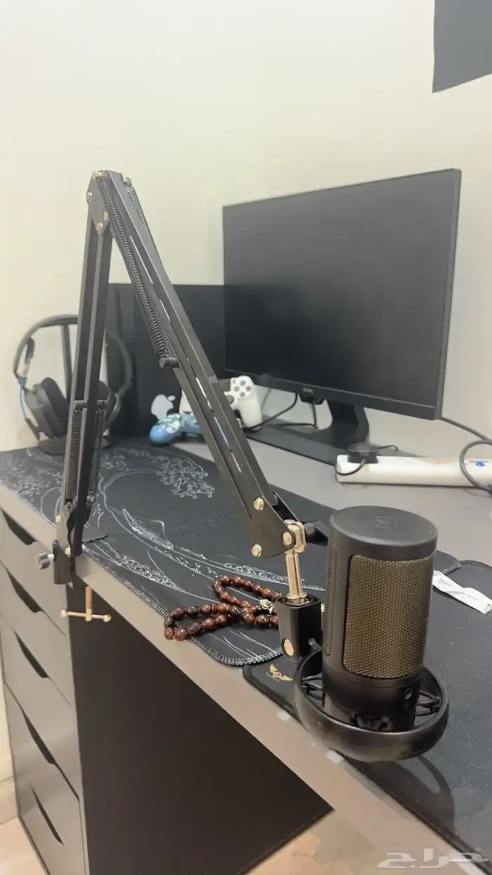 بكج سوني 4 وشاشه جديده ( بينكيو)سماعه آسترو 10   ويد جديده 2