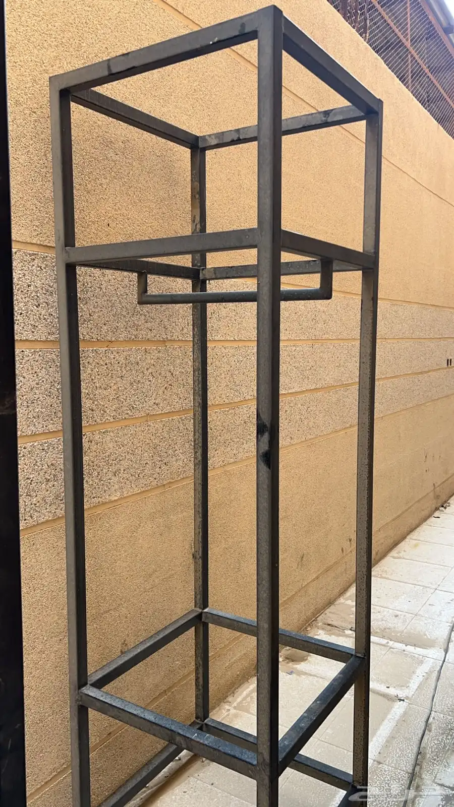 علاق ملابس للمحلات او عرف نوم 0