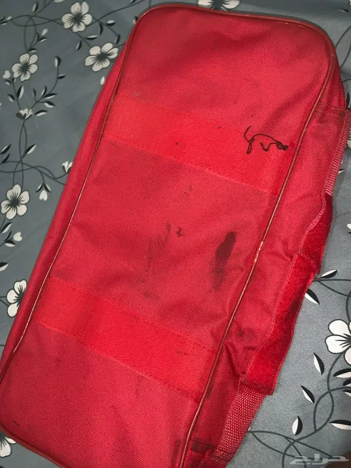 للبيع شنطة المساعده على الطريق حق موديل نيسان 2