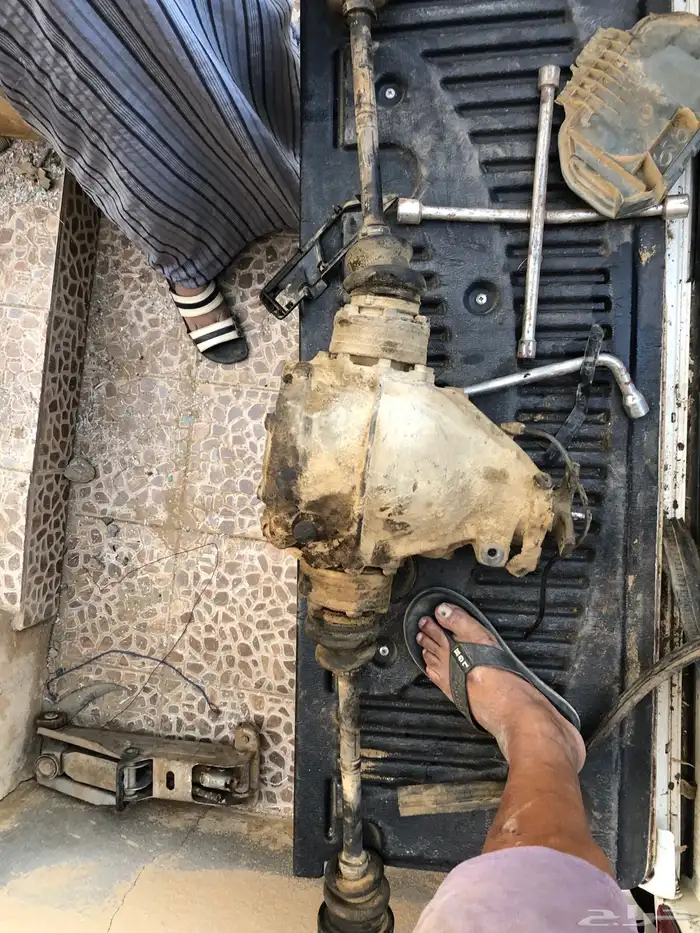 للبيع مكينه مرسيدس فرخ شبح موديل 93 والقير كلها ع ضمان 32