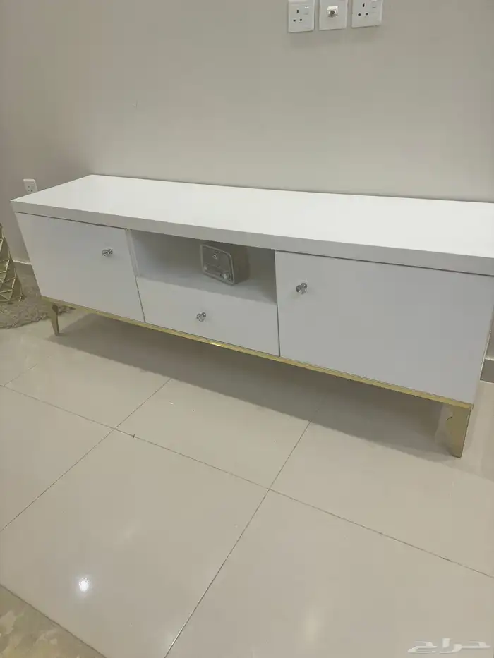 طاوله شاااشه من هوم بوكس جديده استخدام نظيف جدااا جدا 3