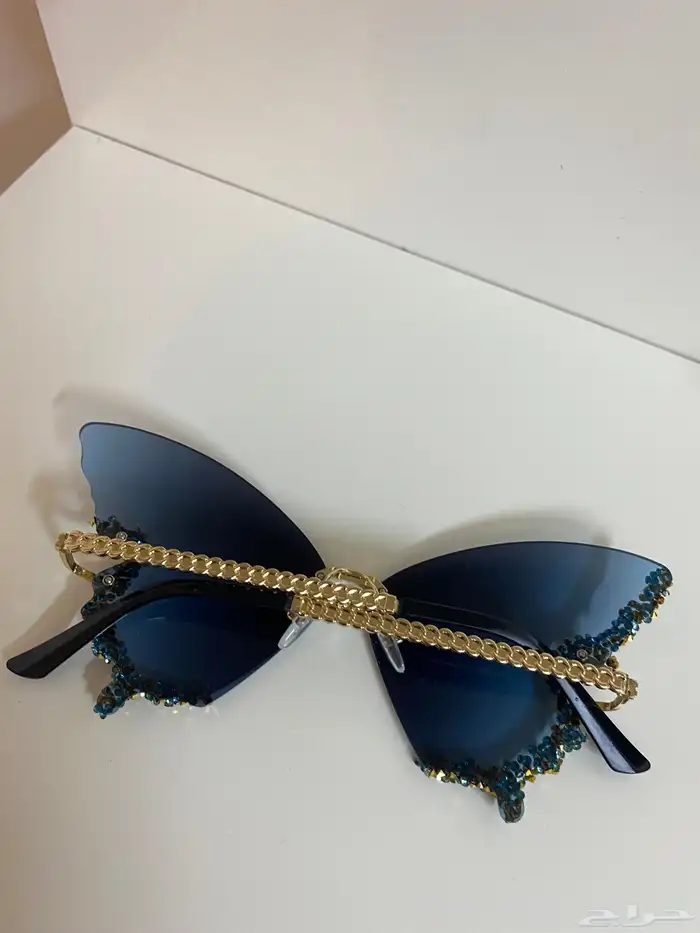 ساعات و اكسسوار و المزيد . 44