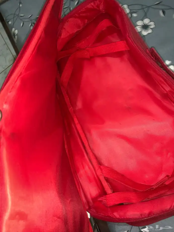 للبيع شنطة المساعده على الطريق حق موديل نيسان 3