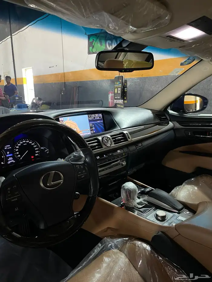 لكزس LS460 موديل 2014 18