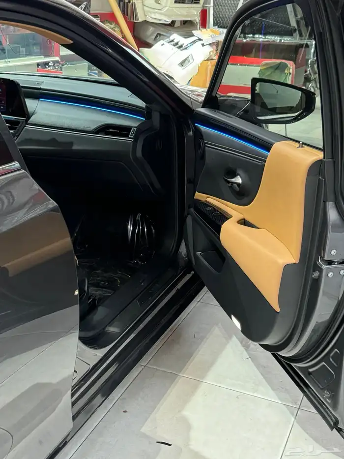 أناره داخلي لكزس es 350 نفس الوكاله موديل 2023 8