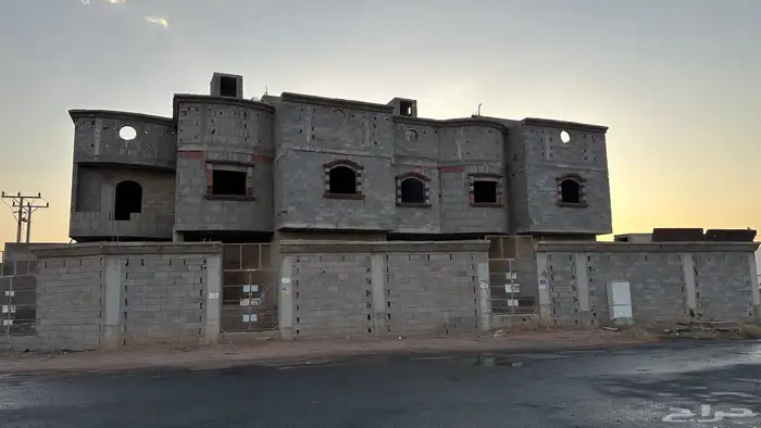 فيلا للبيع بالمدينة المنورة على شارع 40 0