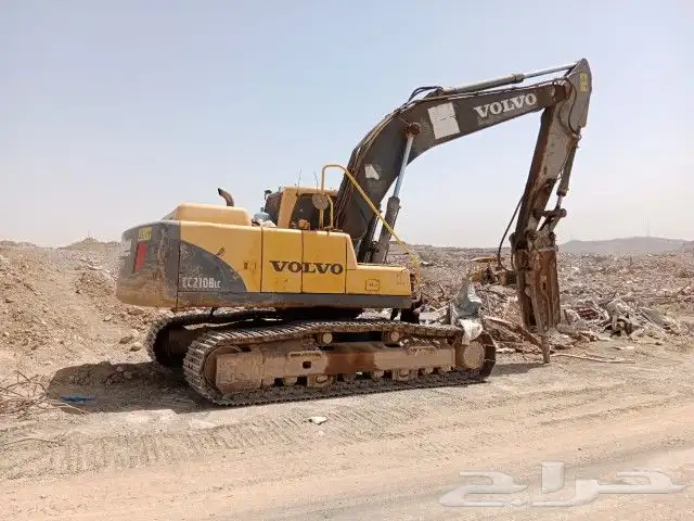 بوكلين حفاراراضي قص جبال حفرخزانات للايجاراليومي الشهري 0