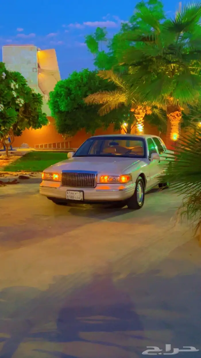 لنكولن تاونكار 1997 4