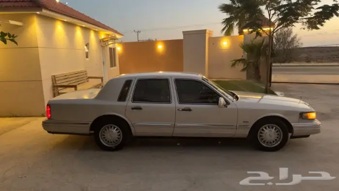 لنكولن تاونكار 1997 5