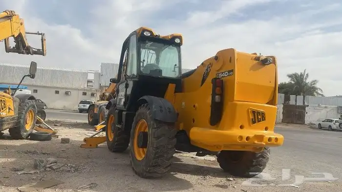 اجارات رافعات شوكيه ومان لفت وسيزر لفت وجي سي بي رافعات 5