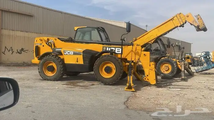 اجارات رافعات شوكيه ومان لفت وسيزر لفت وجي سي بي رافعات 4