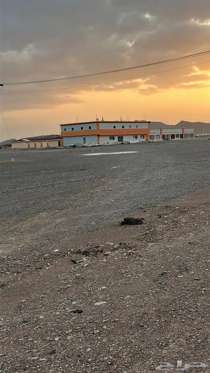 أرض للبيع الصويدرةشرق المدينة قريب المحطة و قريب طريق العام 2