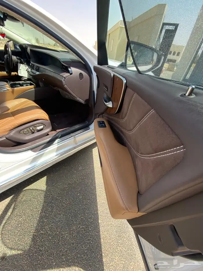 لكزس ال اس Ls500 سيدان 2018 9