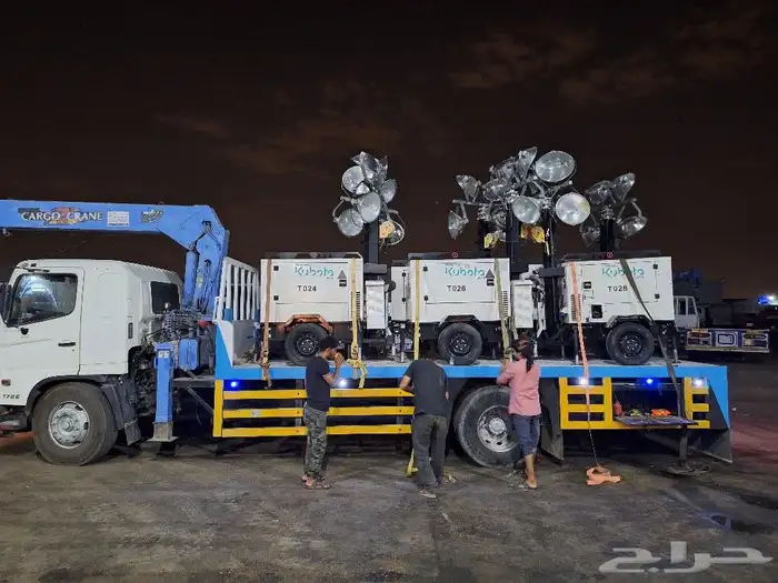 ايجار مولدات كهرباء - تور لايت 4