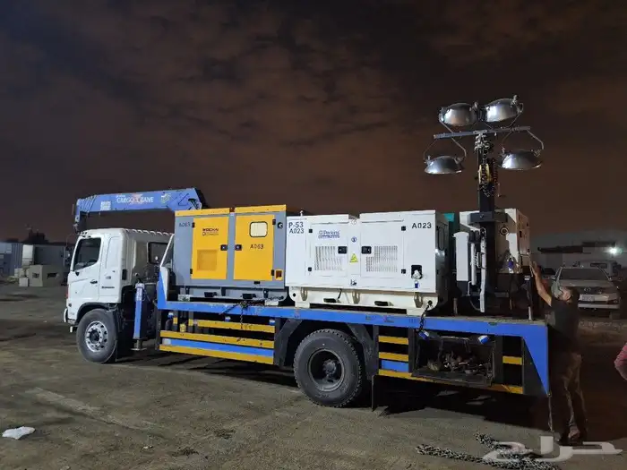 ايجار مولدات كهرباء - تور لايت 5