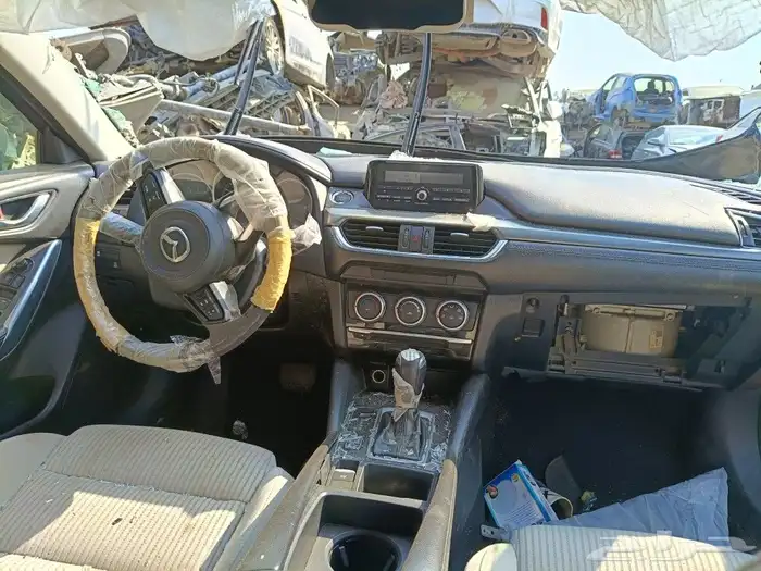 مازدا 6 2017 للبيع قطع غيار فقط 5