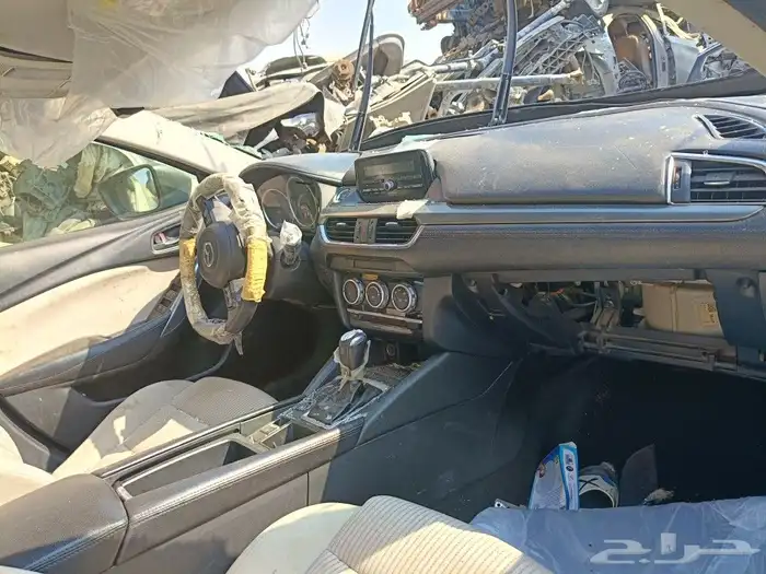 مازدا 6 2017 للبيع قطع غيار فقط 1