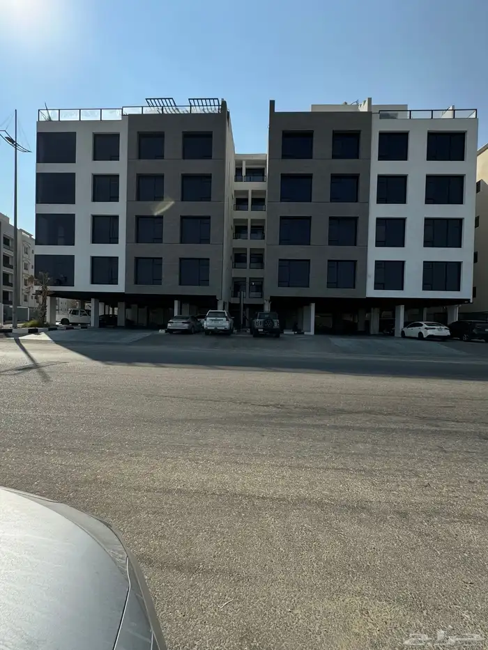 للبيع شقة بحي المنتزة بالخبر 4