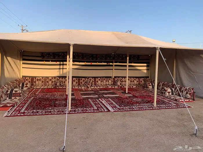 بيوت شعر عمدان خشب نظام قطبة الون اسود والون الابيض 3