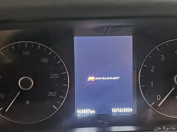 رينج روفر فيلار P250S R Dynamic 13