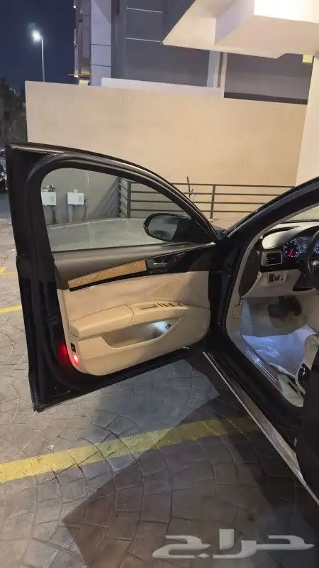 اودي2012 A8 6
