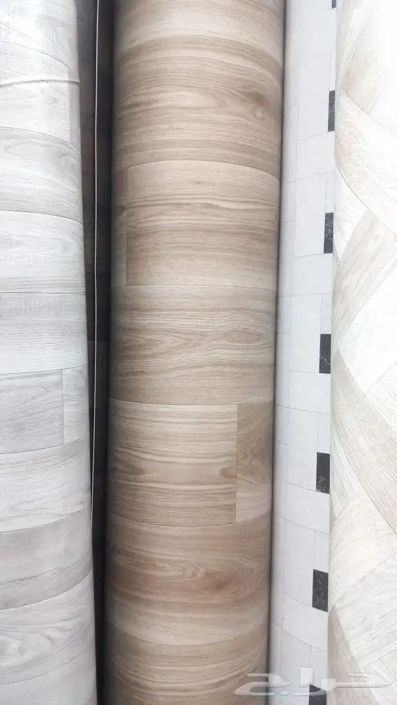 مفروشات موكيت عشب صناعي ويوجد 7