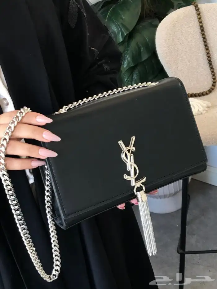 شوزات وشنط ماركة سان لوران 14