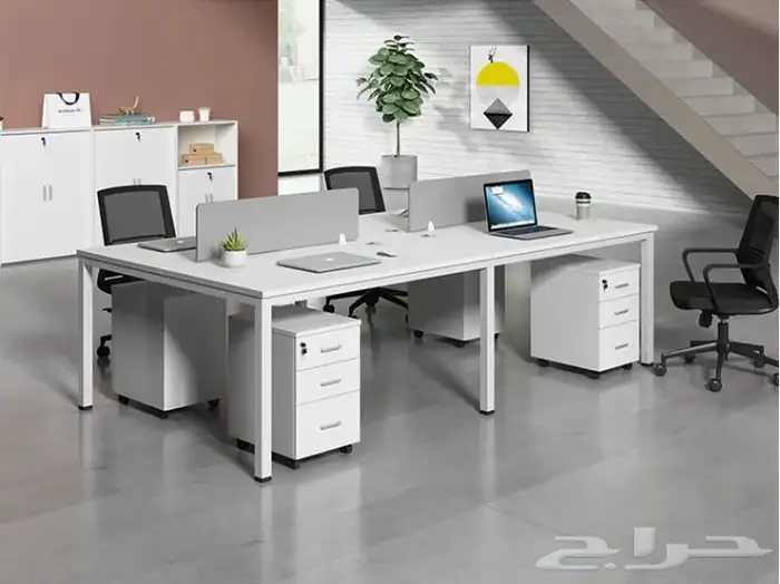 تصميم وتصنيع ورك استيشن على حسب الطلب 16