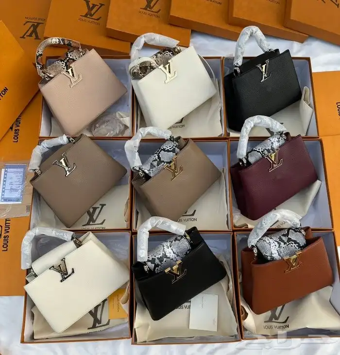 شوزات وشنط ماركة سان لوران 26