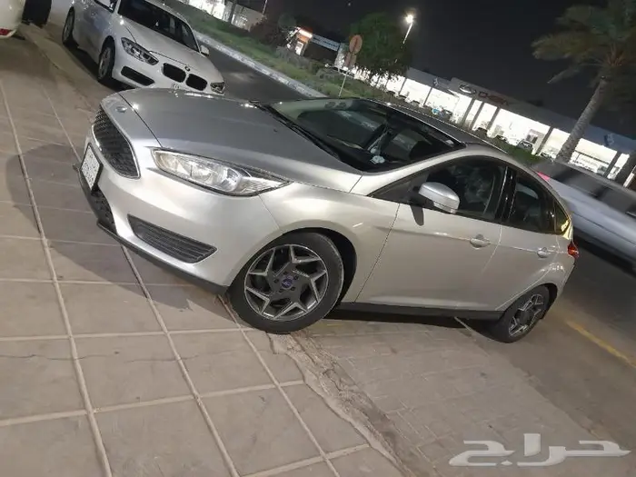 للبيع فورد فوكس موديل 2015 7