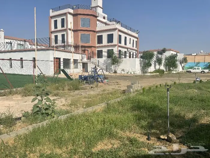 قصر مصغر فاخر مع مزرعة للبيع أو البدل خميس مشيط 1