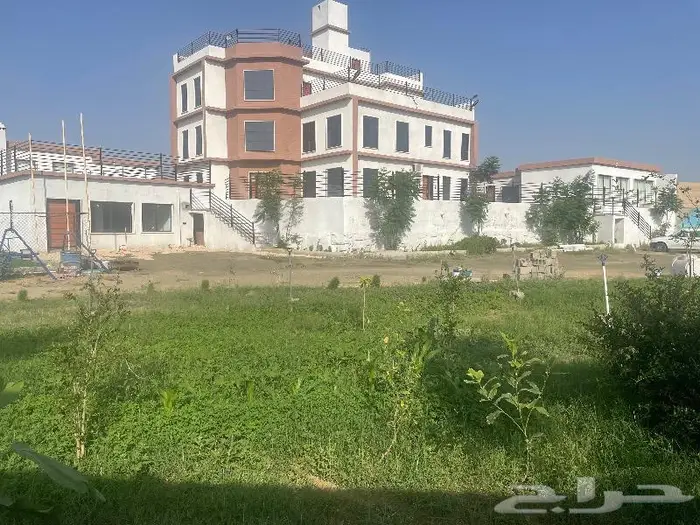 قصر مصغر فاخر مع مزرعة للبيع أو البدل خميس مشيط 4