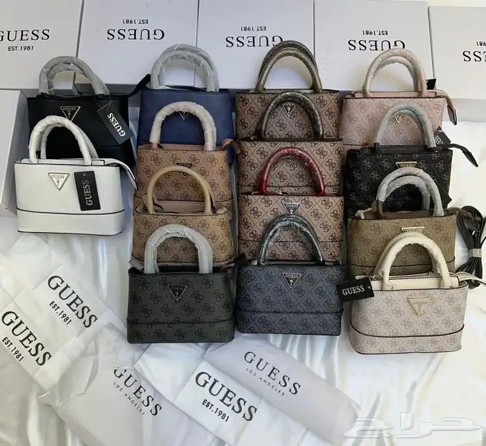 شوزات وشنط ماركة سان لوران 27