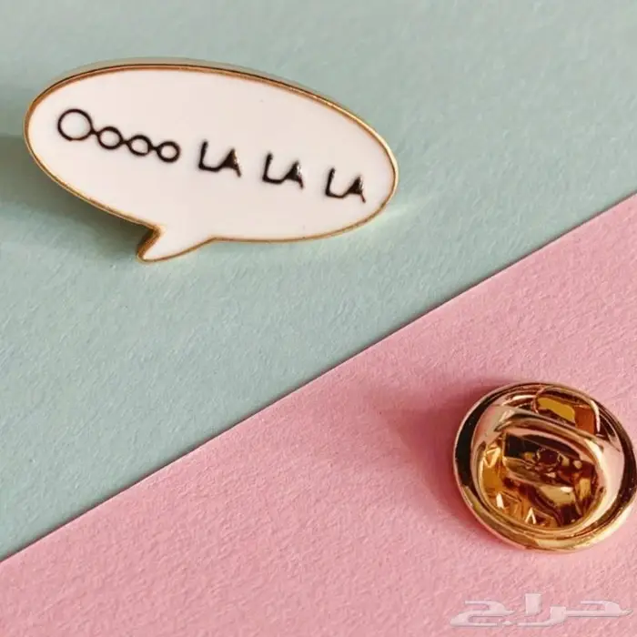 بروشات بأشكال مميزة 40