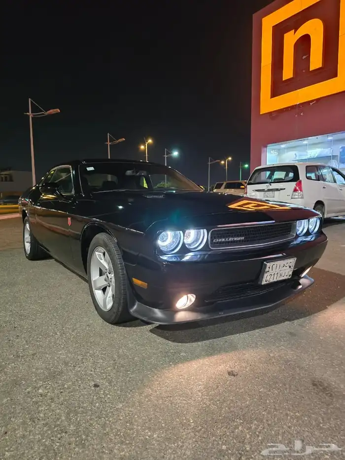 دودج تشالنجر نظيف جدا. 2013 sxt 3