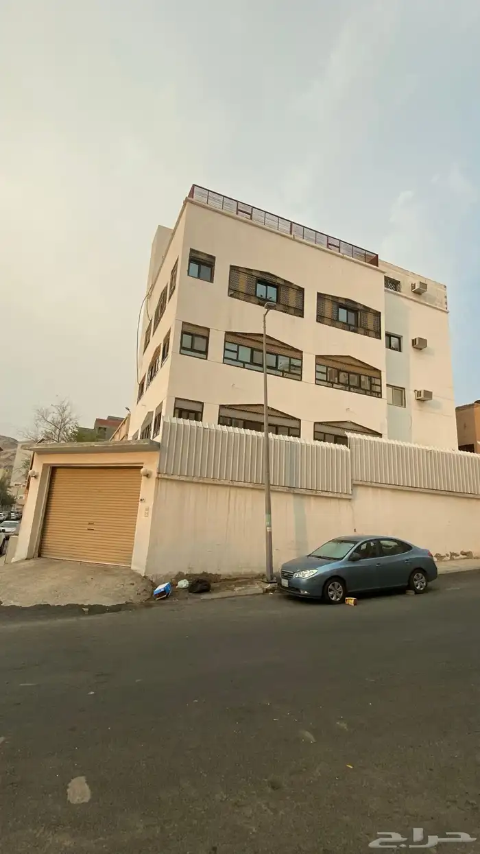 عمارة للبيع على شارعين 4