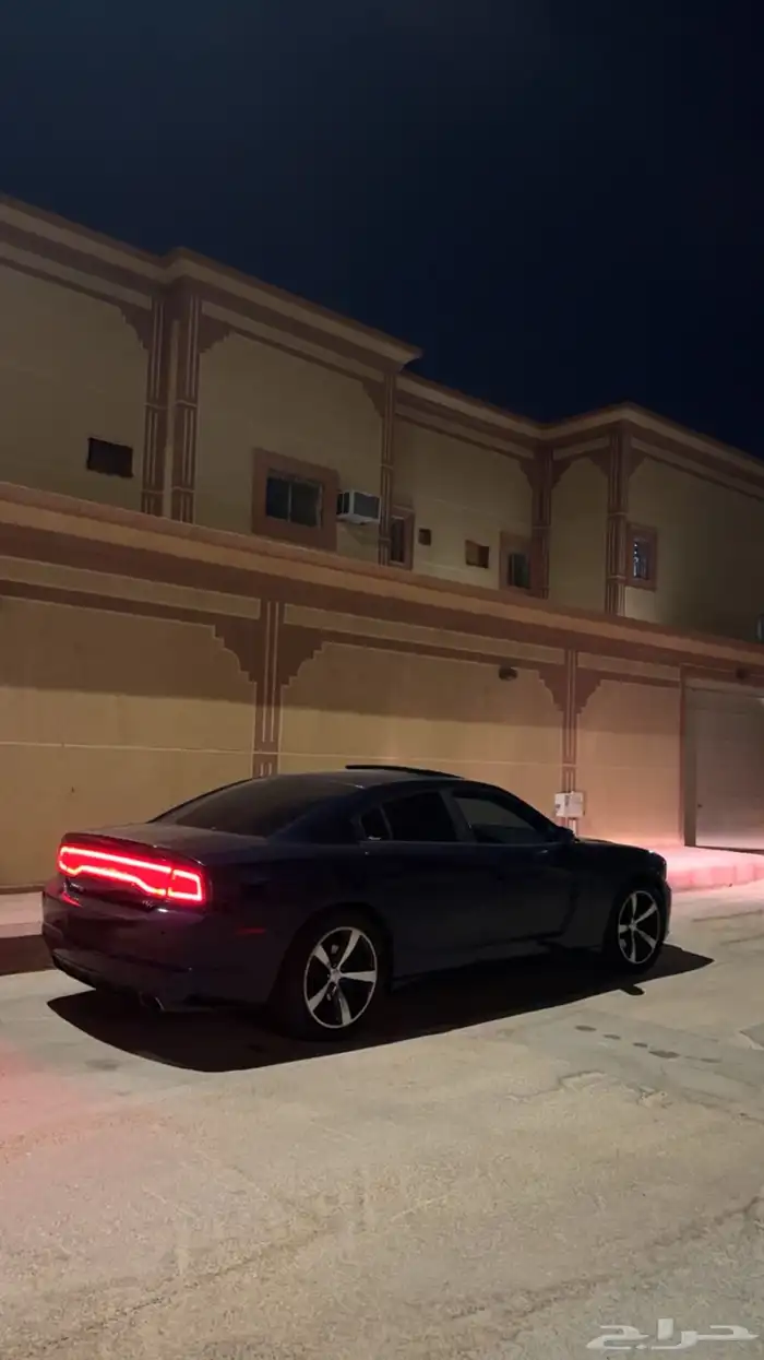 دوج تشارجر 2013 نظيف جدا 6